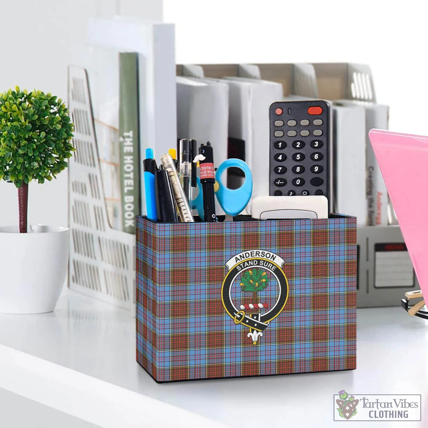 Anderson Modern Tartan Pen Holder with Family Crest