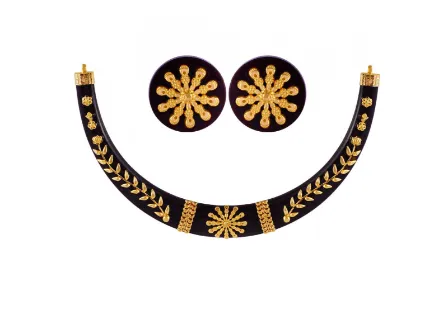 Classic Pola Jewellery Set With 22k Gold Detail